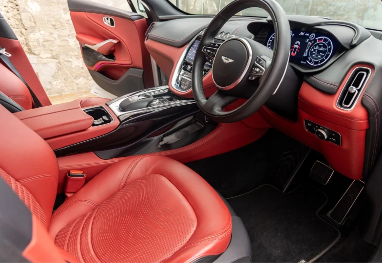 Aston Martin DBX White