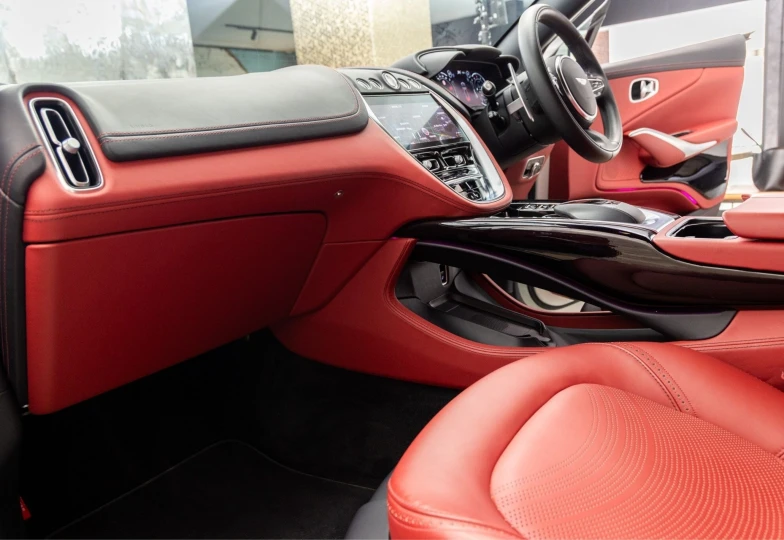 Aston Martin DBX White