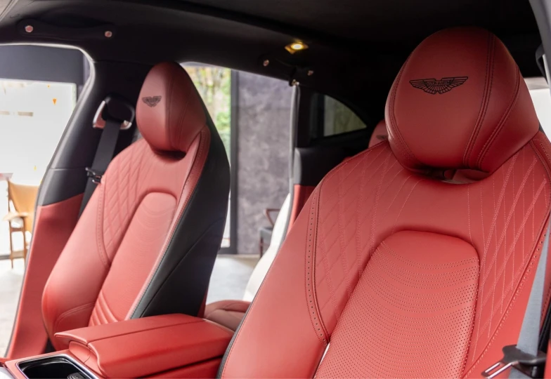 Aston Martin DBX White