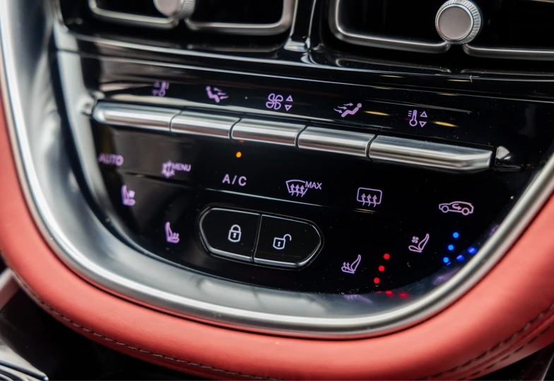 Aston Martin DBX White