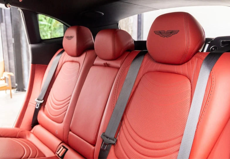 Aston Martin DBX White