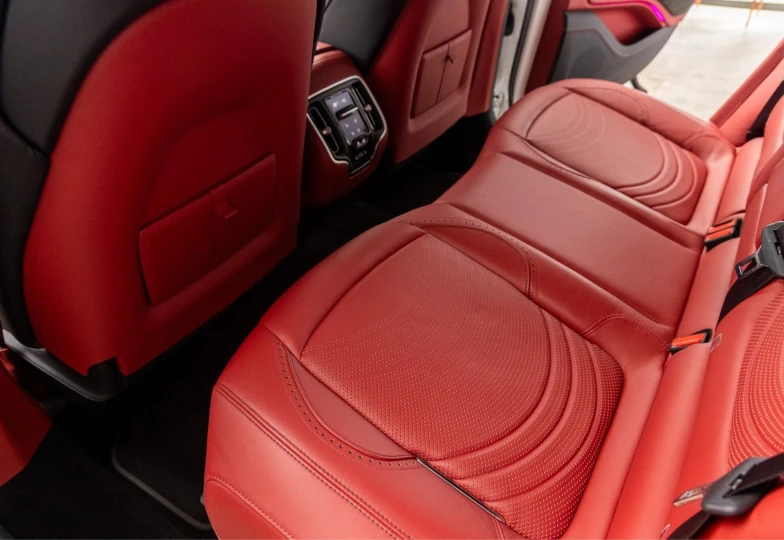 Aston Martin DBX White