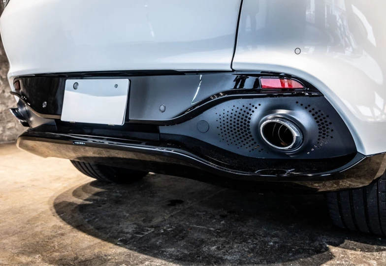 Aston Martin DBX White