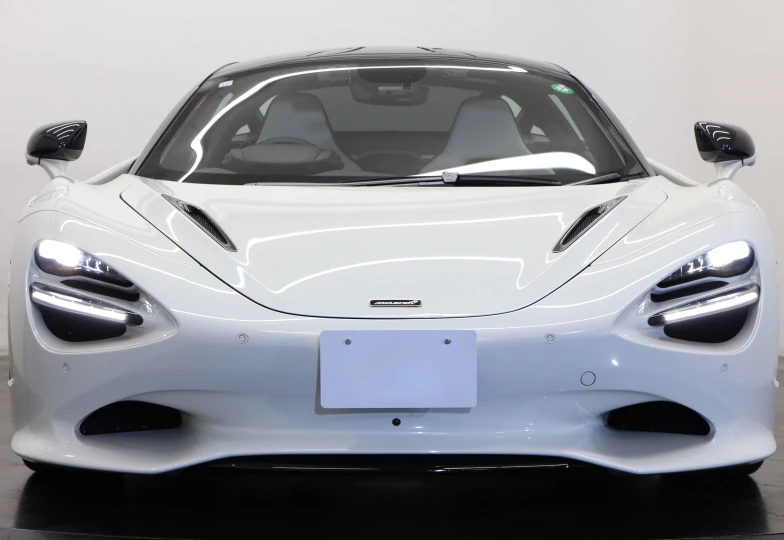McLaren 750S White