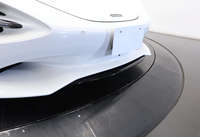 McLaren 750S White