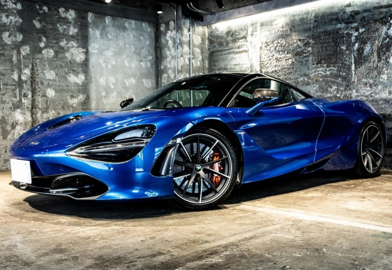 McLaren 720S Blue
