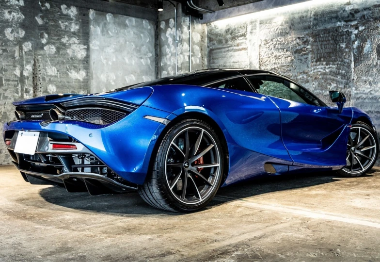 McLaren 720S Blue