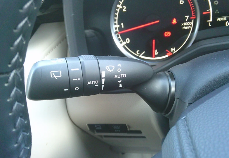 Toyota Land Cruiser White