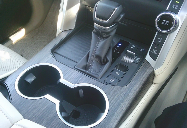 Toyota Land Cruiser White