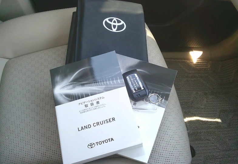 Toyota Land Cruiser White