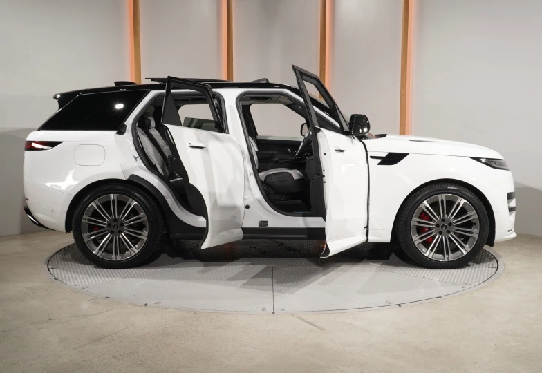Land Rover Range Rover Sport White