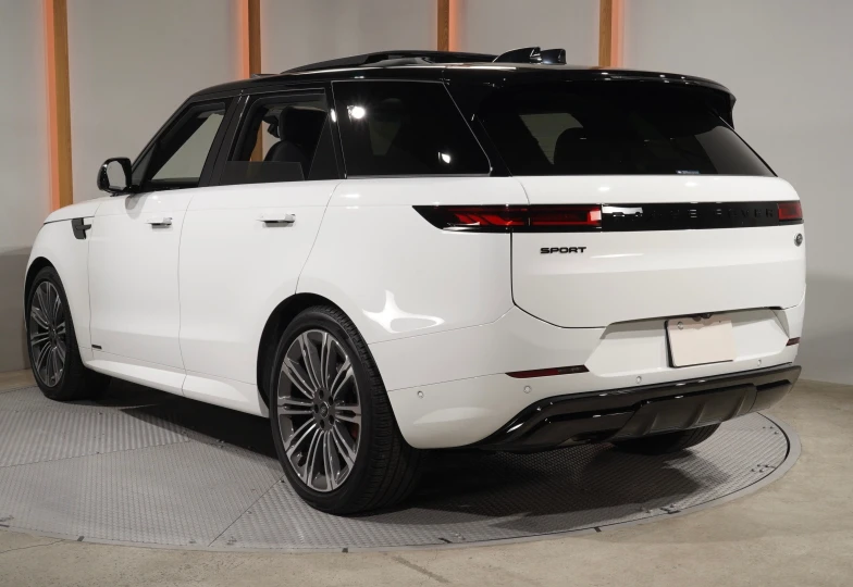 Land Rover Range Rover Sport White