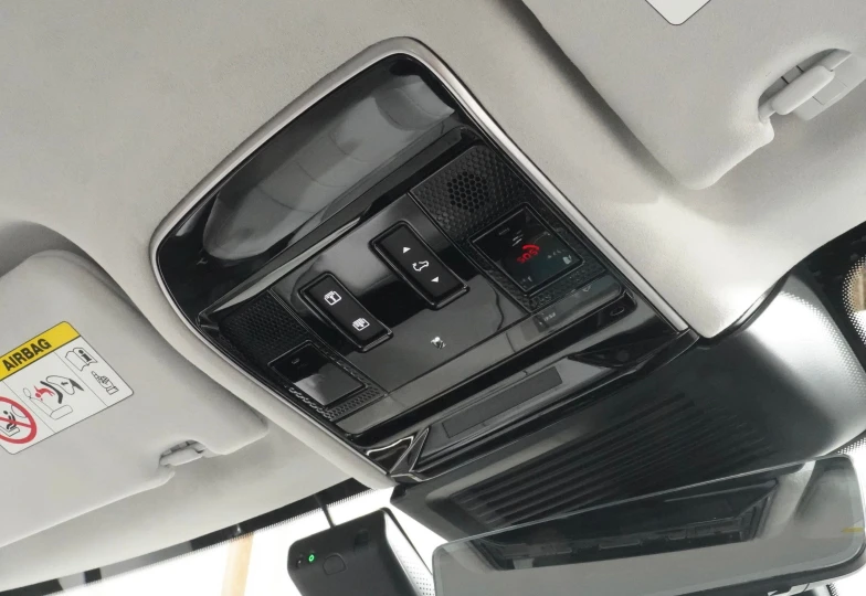 Land Rover Range Rover Sport White