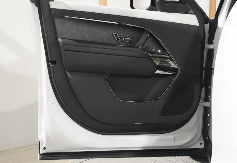 Land Rover Range Rover Sport White