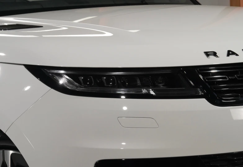 Land Rover Range Rover Sport White