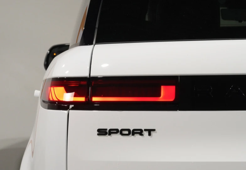 Land Rover Range Rover Sport White