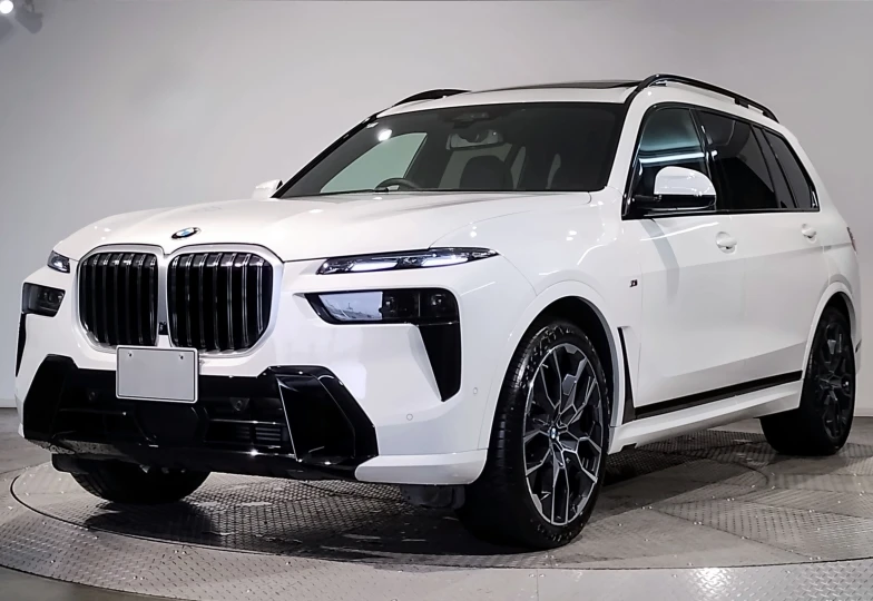 BMW X7 Белый