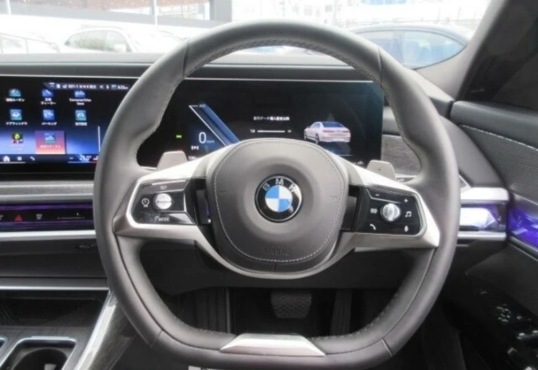 BMW 7 series White