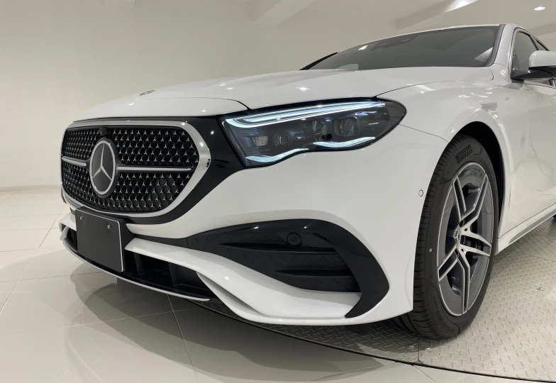 Mercedes E-class White