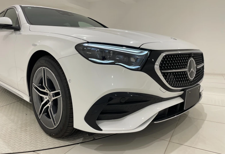 Mercedes E-class White