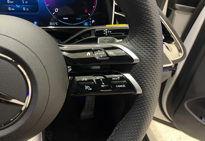 Mercedes E-class White