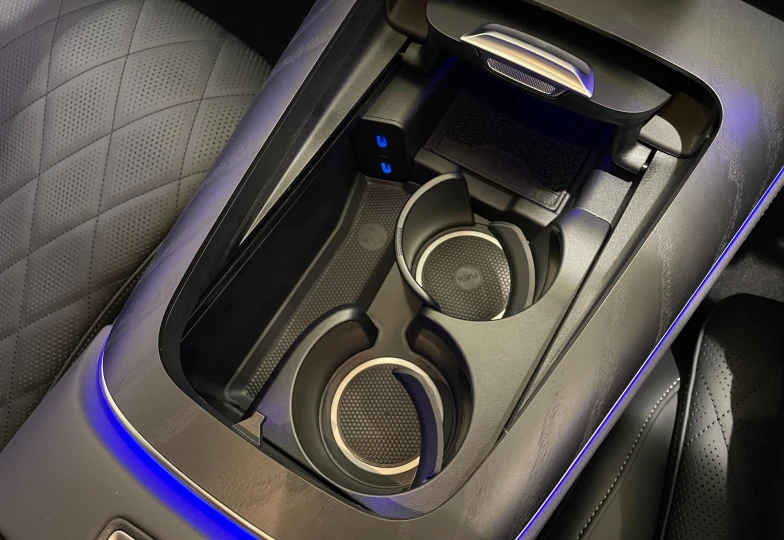 Mercedes E-class White