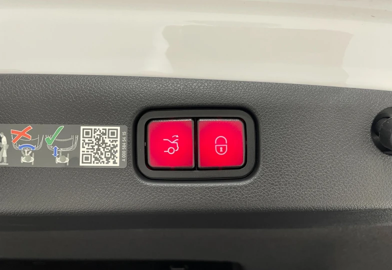 Mercedes E-class White