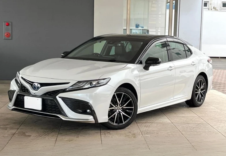 Toyota Camry White