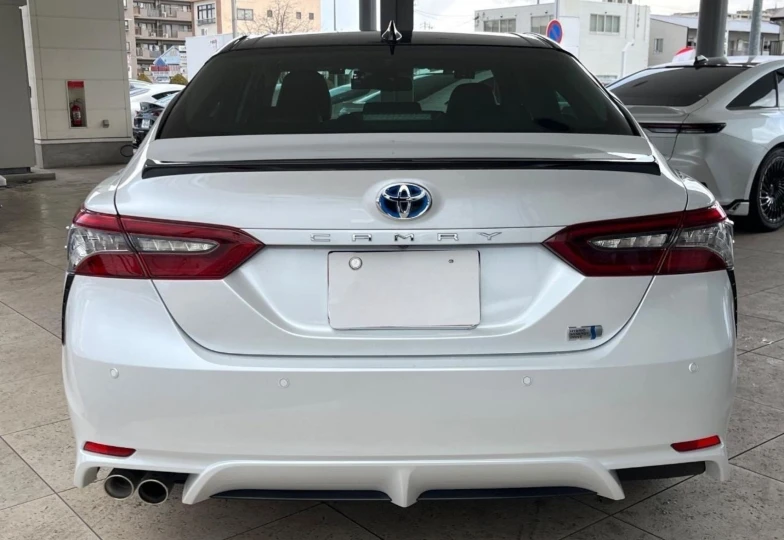 Toyota Camry White