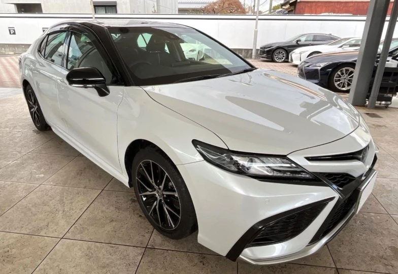 Toyota Camry White