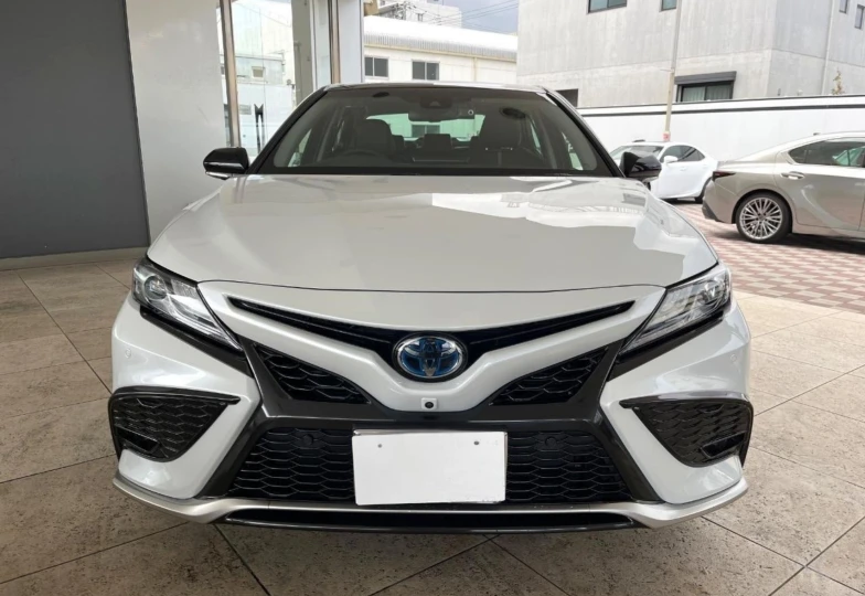 Toyota Camry White