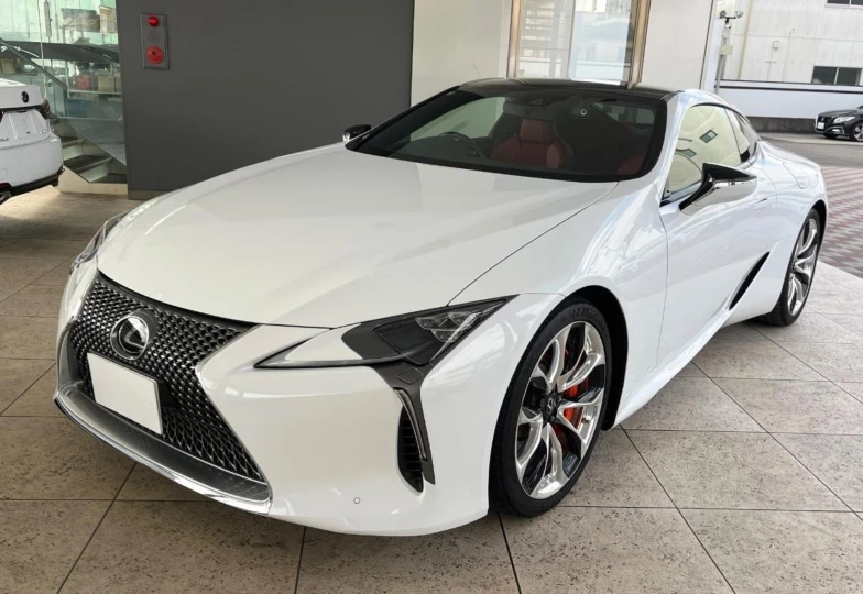 Lexus LC White