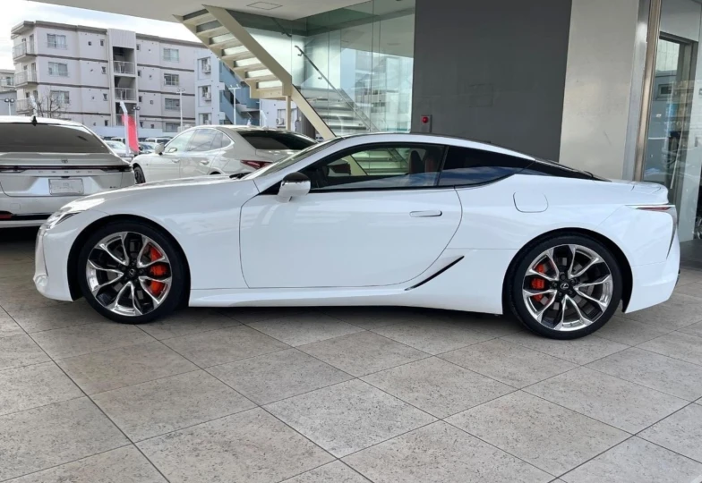 Lexus LC White