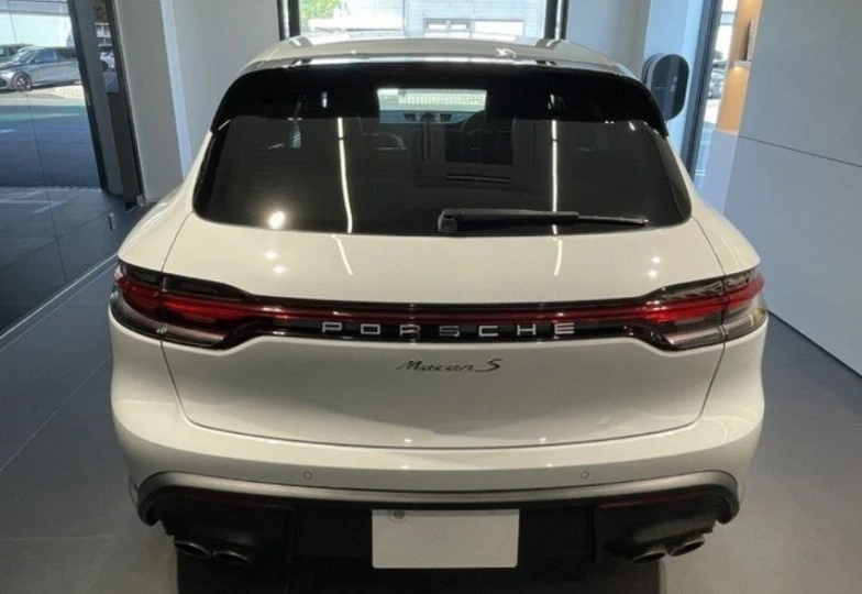 Porsche Macan White