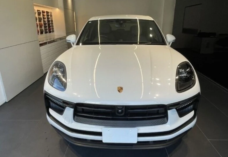 Porsche Macan White