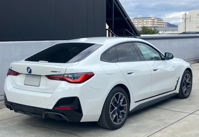 BMW i4 White
