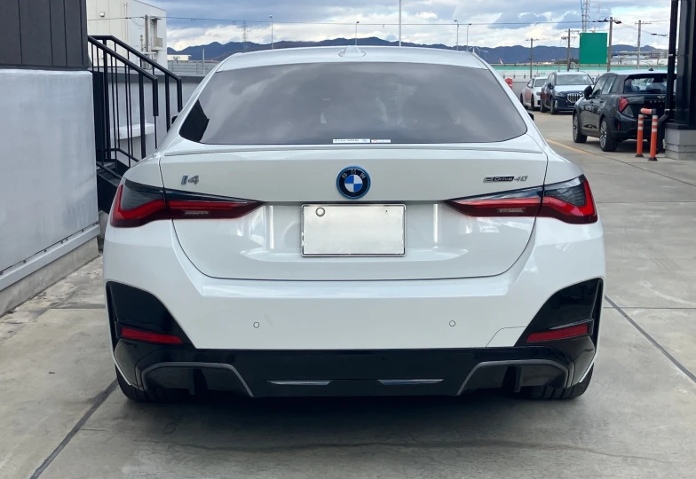 BMW i4 White