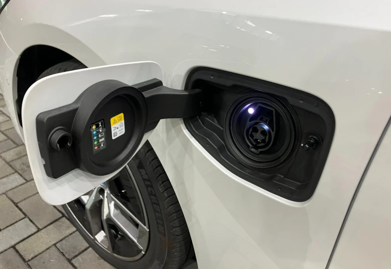BMW i5 White