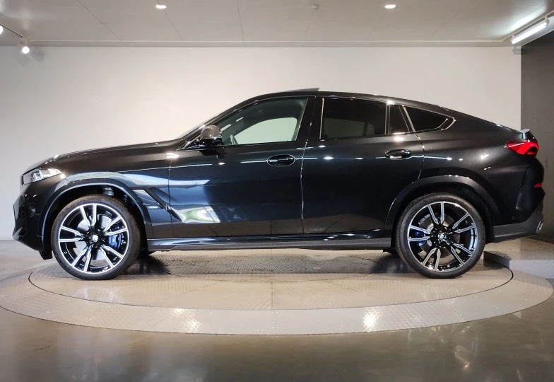 BMW X6 Black