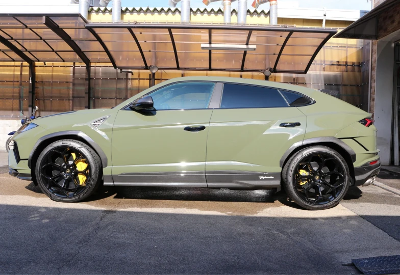 Lamborghini Urus Green