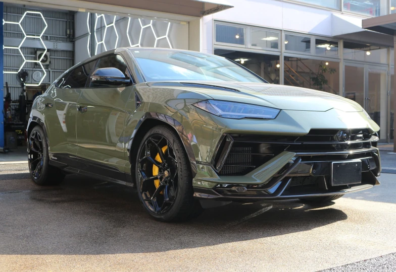 Lamborghini Urus Green