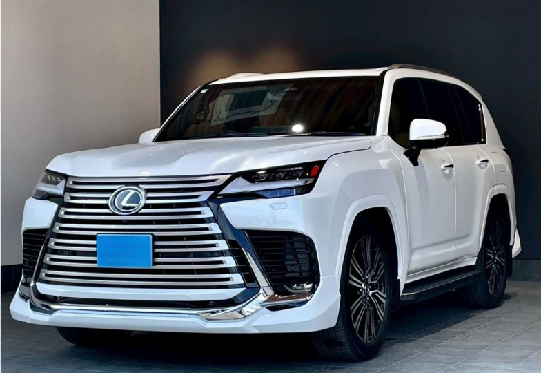 Lexus LX White