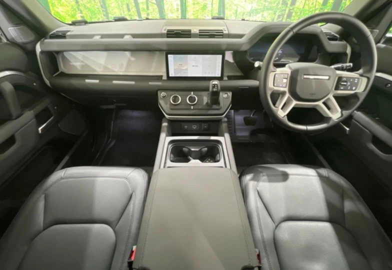 Land Rover Defender Grey