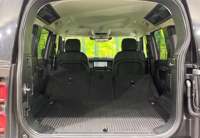 Land Rover Defender Grey