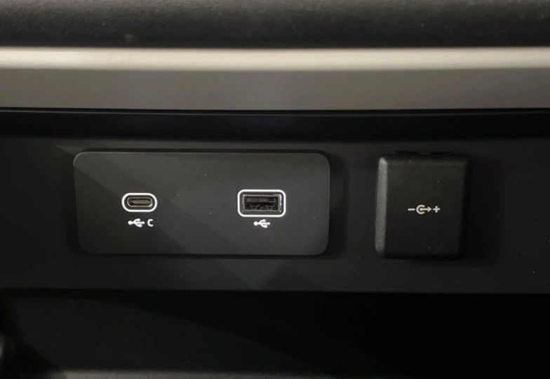 Land Rover Defender Grey