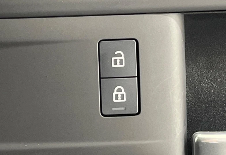 Land Rover Defender Grey