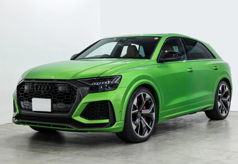 Audi RS Q8 Green
