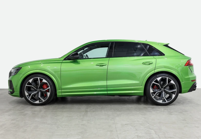 Audi RS Q8 Green