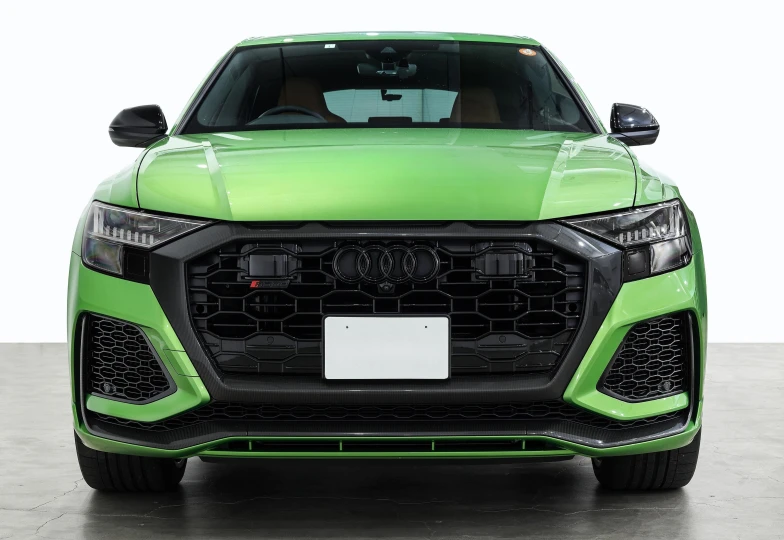 Audi RS Q8 Green