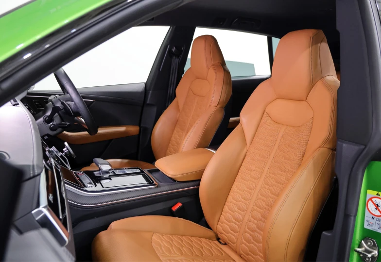 Audi RS Q8 Green